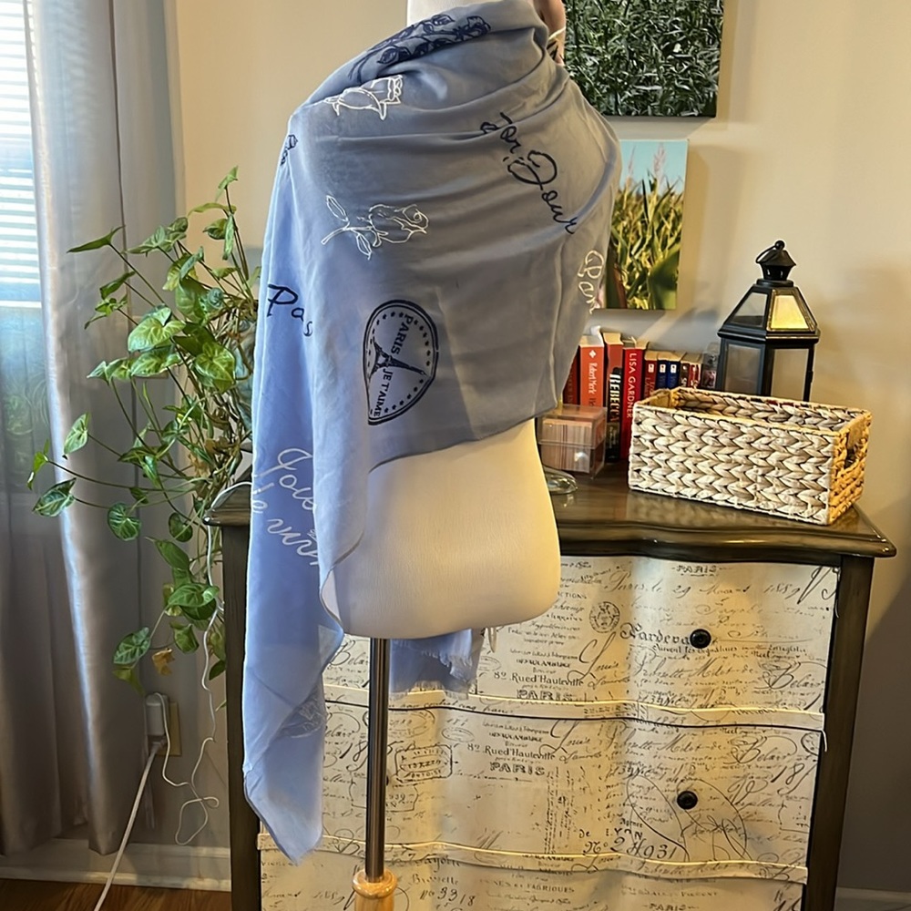 LARGE PARIS THEMED FRINGED SCARF COTTAGE BLUE WITH WHITE PRINT - Picture 7 of 16